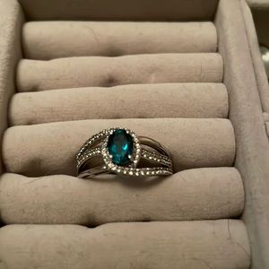 Emerald ring